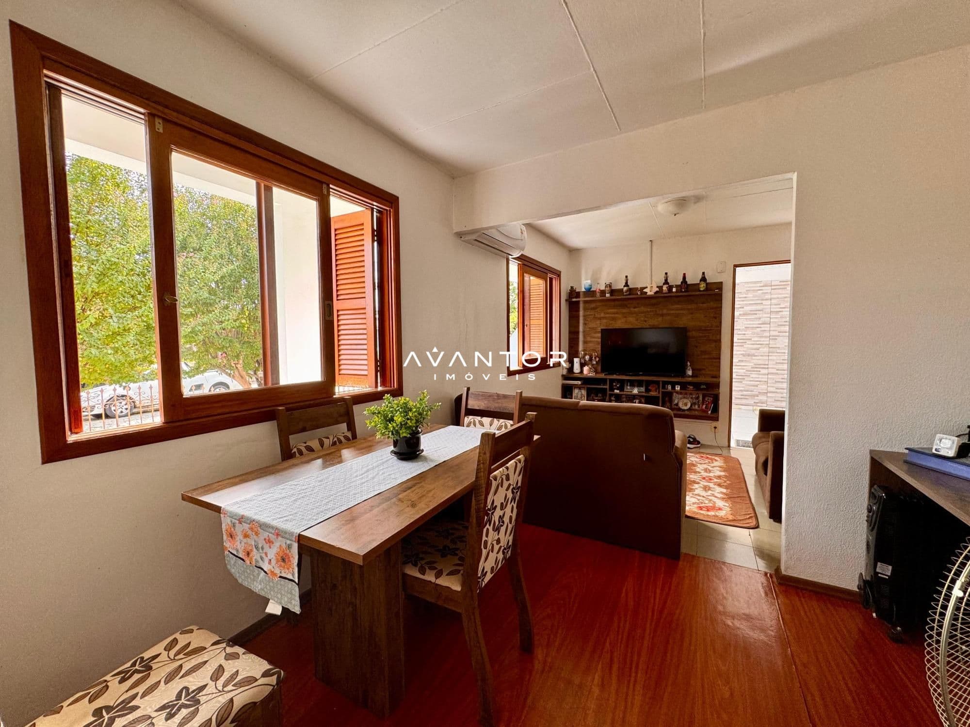 Sala de Estar — Casa com 3 quartos à venda em Tancredo Neves, Santa Maria/RS