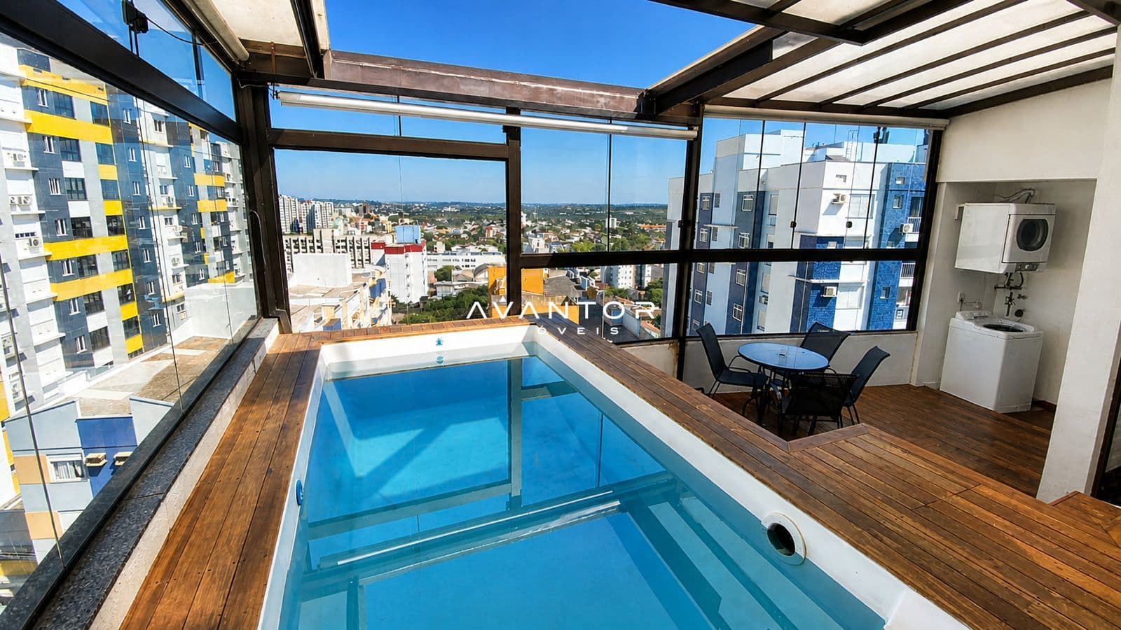 Sacada com piscina e vista panorâmica — Cobertura com 3 quartos à venda em Nossa Senhora do Rosário, Santa Maria/RS