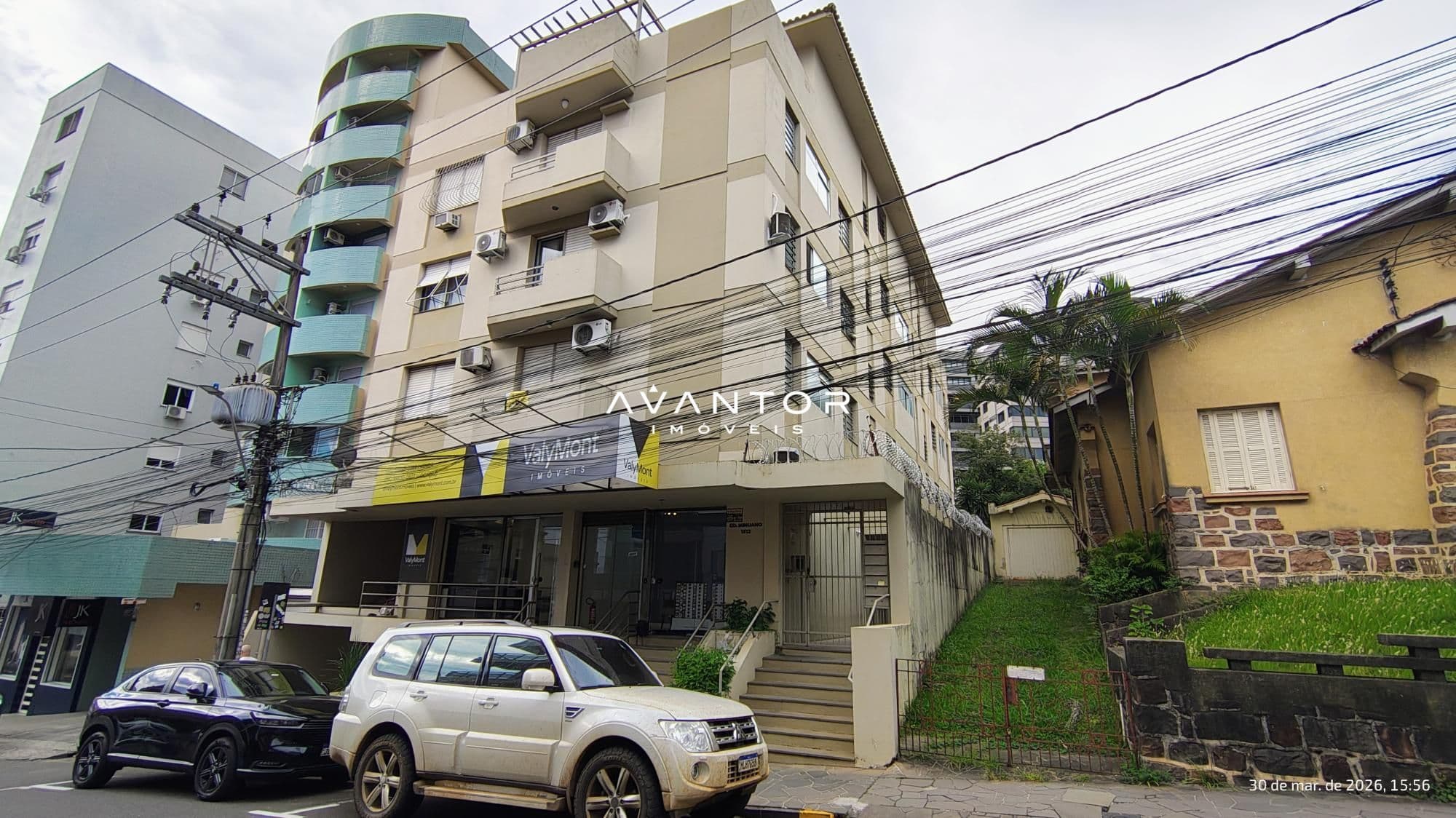Fachada do prédio com garagem — Cobertura com 2 quartos à venda no Edifício Minuano, em Centro, Santa Maria/RS