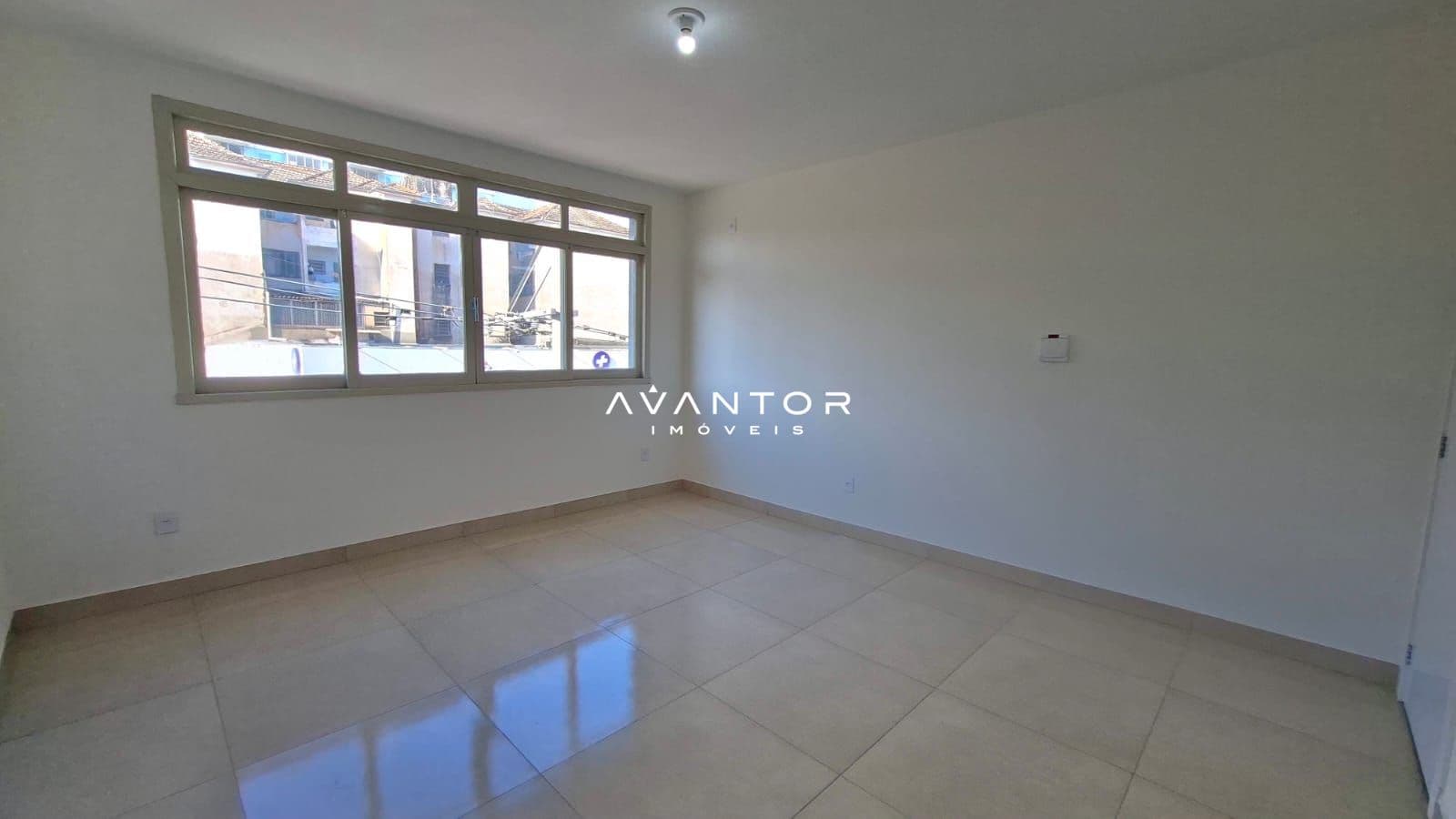 Sala Comercial com 1 sala à venda em Centro, Santa Maria/RS — foto 2 de 11
