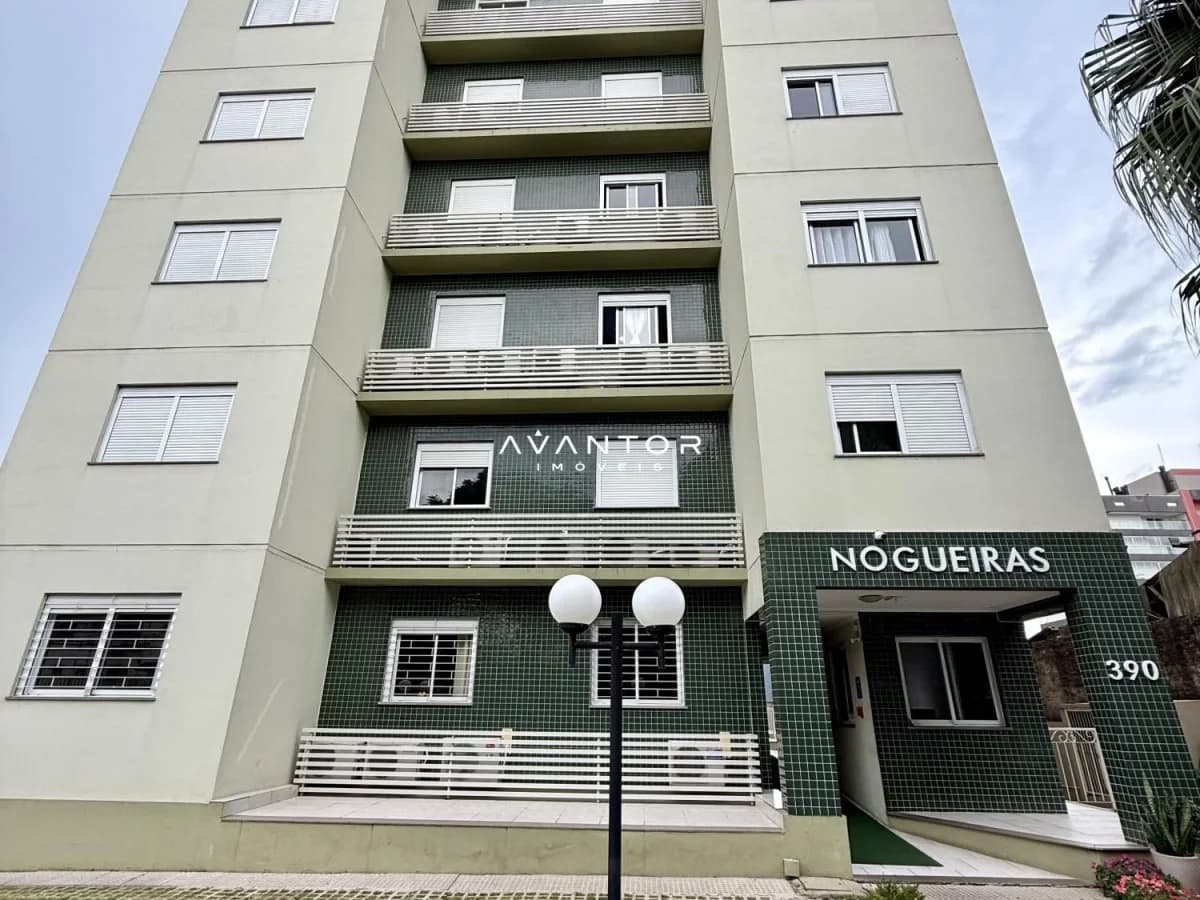 Fachada do prédio com sacadas — Apartamento com 2 quartos à venda no Residencial Nogueiras, em Bonfim, Santa Maria/RS