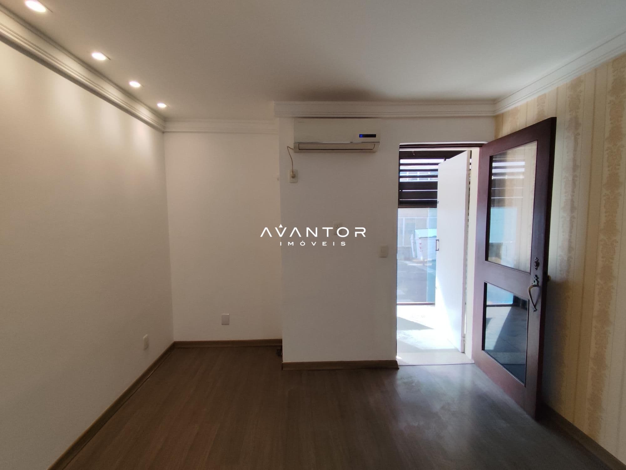 Sala Comercial com 5 salas para alugar no Edifício Palazzo, em Centro, Santa Maria/RS — foto 2 de 15