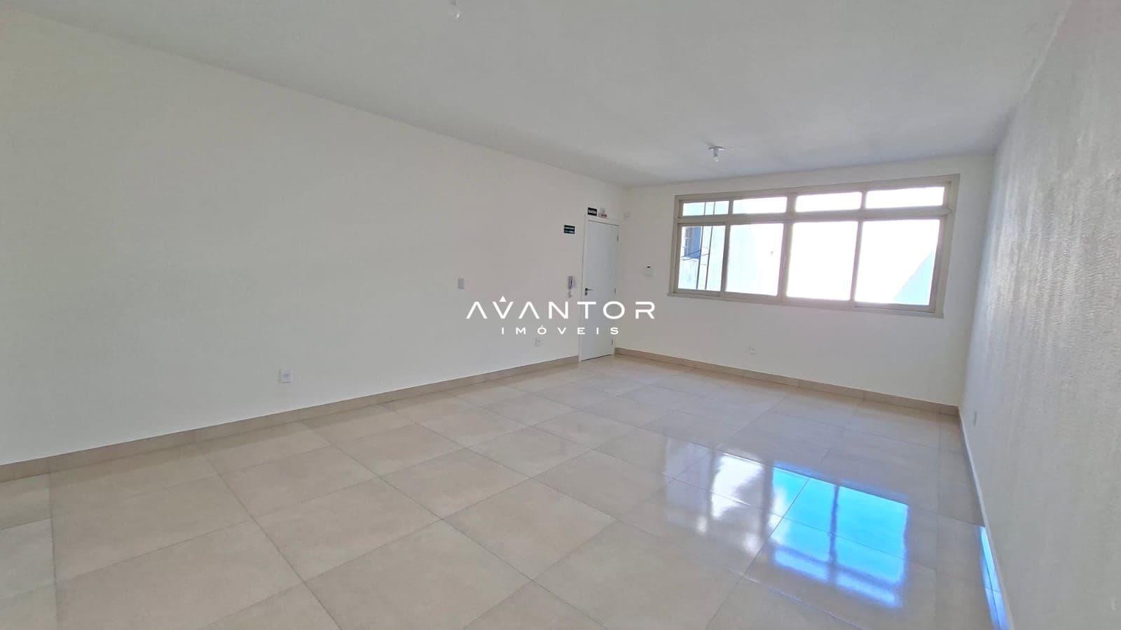 Sala Comercial com 1 sala à venda em Centro, Santa Maria/RS — foto 2 de 12