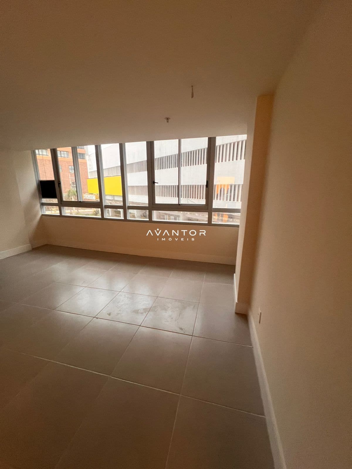 Sala Comercial com 1 sala à venda no Residencial Cristo Rei, em Centro, Santa Maria/RS — foto 4 de 6