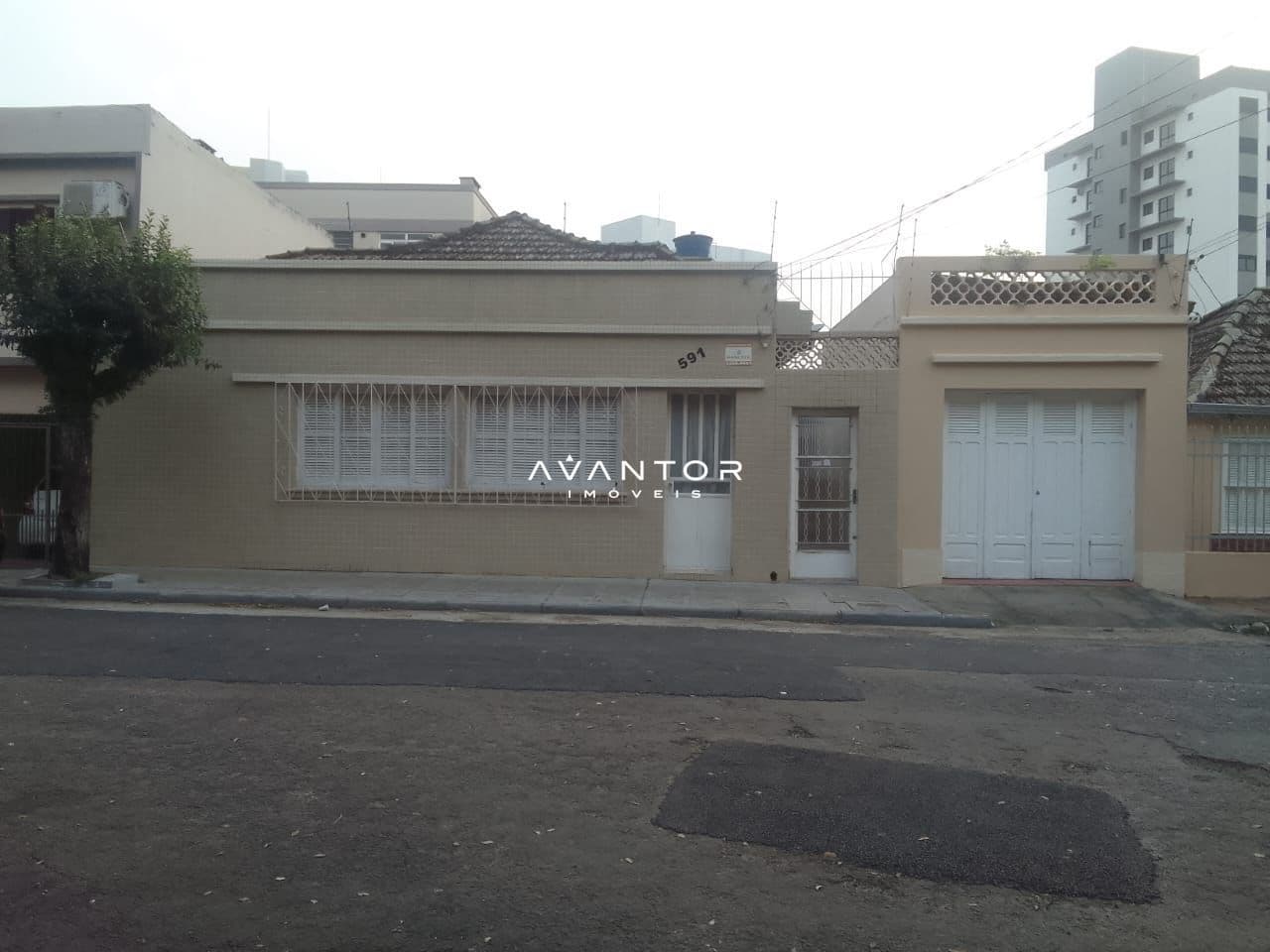 Fachada da casa com garagem — Casa com 3 quartos à venda em Nossa Senhora do Rosário, Santa Maria/RS