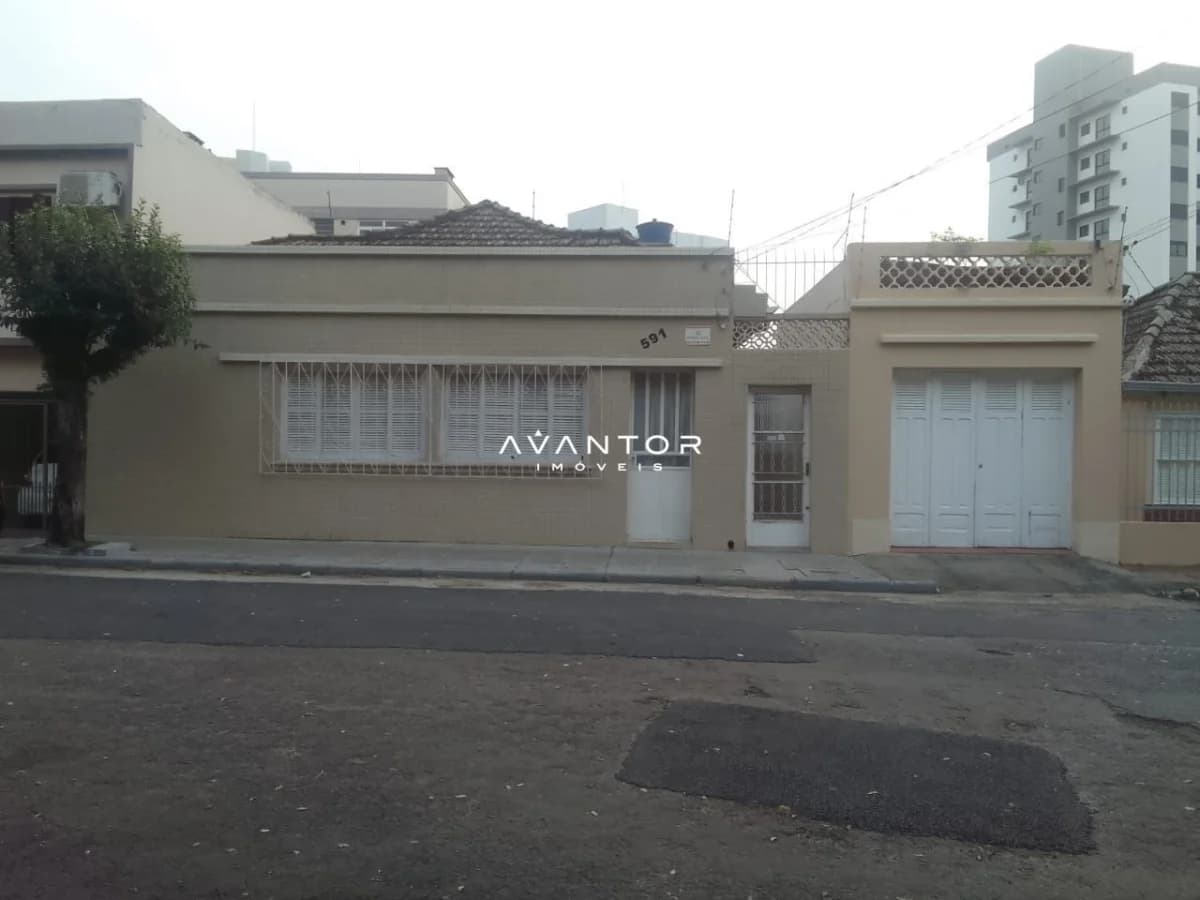 Fachada da casa com garagem — Casa com 3 quartos à venda em Nossa Senhora do Rosário, Santa Maria/RS