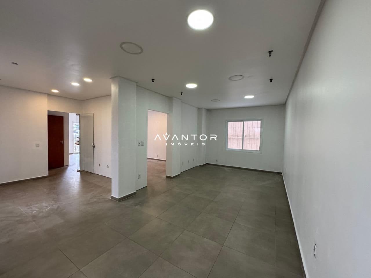 Sala Comercial com 1 sala à venda no Residencial Giovana, em Centro, Santa Rosa/RS