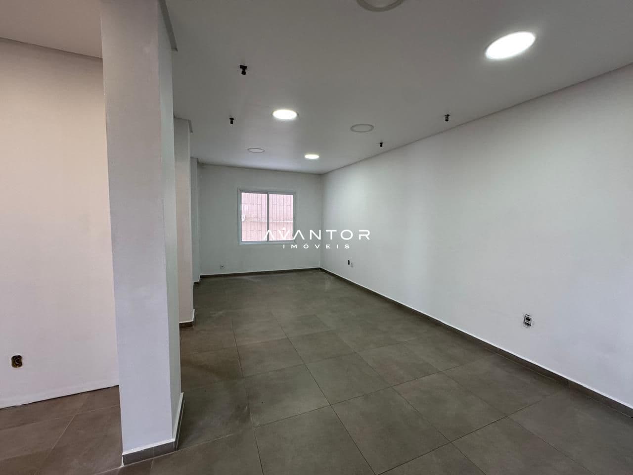 Sala Comercial com 1 sala à venda no Residencial Giovana, em Centro, Santa Rosa/RS — foto 2 de 18