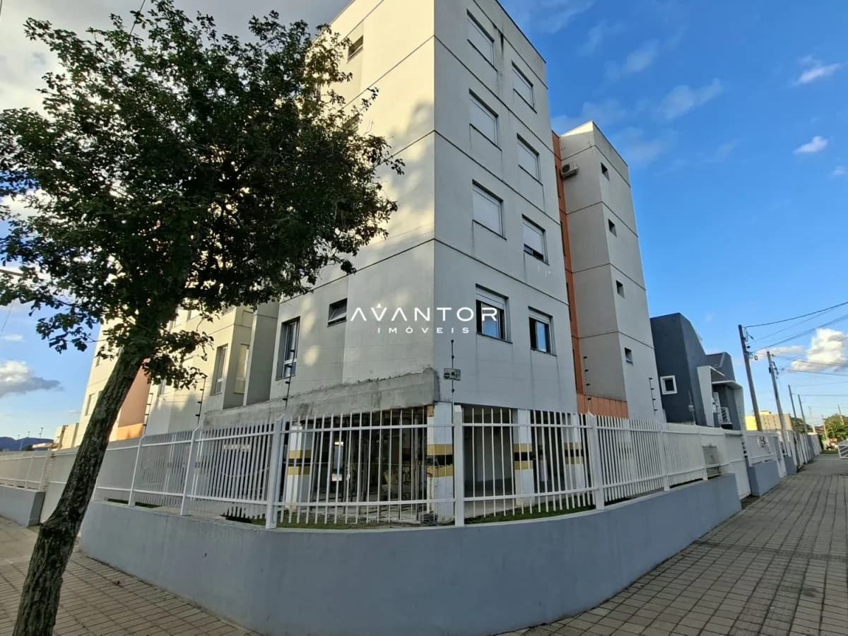 Fachada do prédio com garagem — Apartamento com 1 quarto à venda no Residencial Porto Seguro, em Lorenzi, Santa Maria/RS