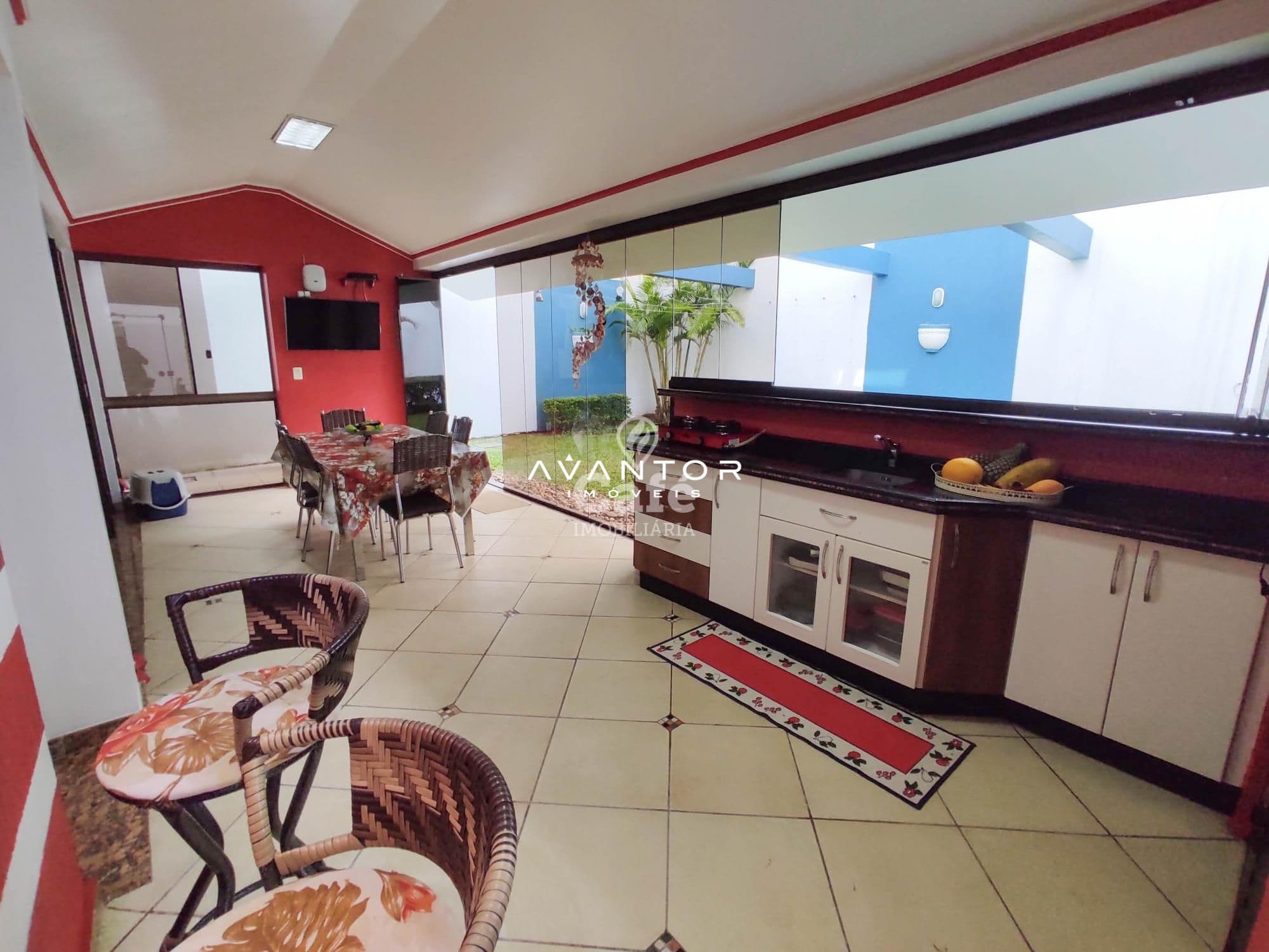 Linda casa confortável e aconchegante com 6 dormitórios, sendo 3 suítes e uma master, mobi — Casa com 6 quartos à venda em Nossa Senhora de Lourdes, Santa Maria/RS