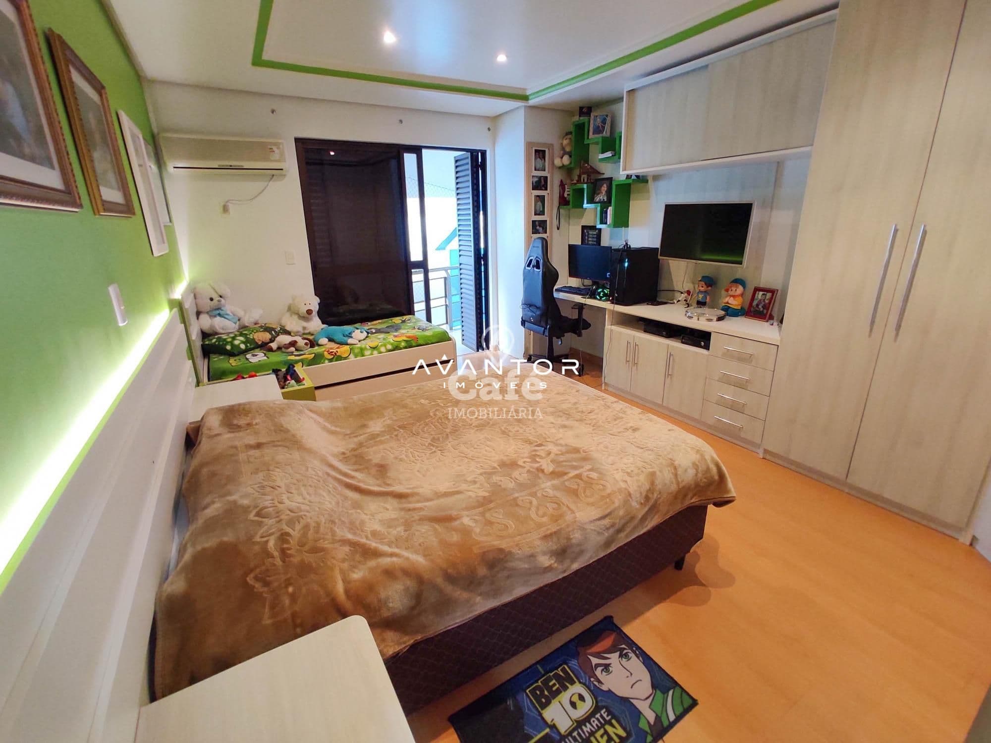 Linda casa confortável e aconchegante com 6 dormitórios, sendo 3 suítes e uma master, mobi — Casa com 6 quartos à venda em Nossa Senhora de Lourdes, Santa Maria/RS