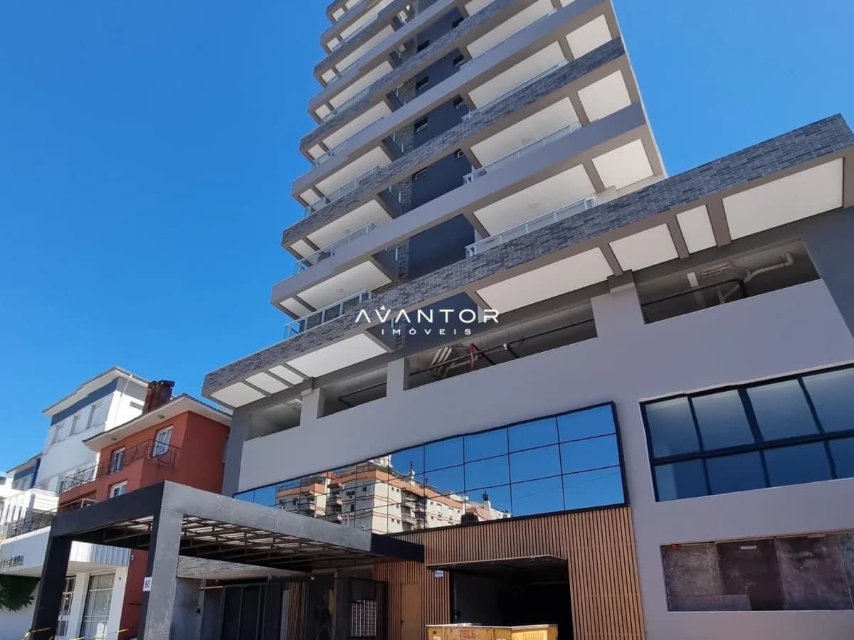 Fachada do prédio com sacadas — Apartamento com 3 quartos à venda em Nossa Senhora das Dores, Santa Maria/RS