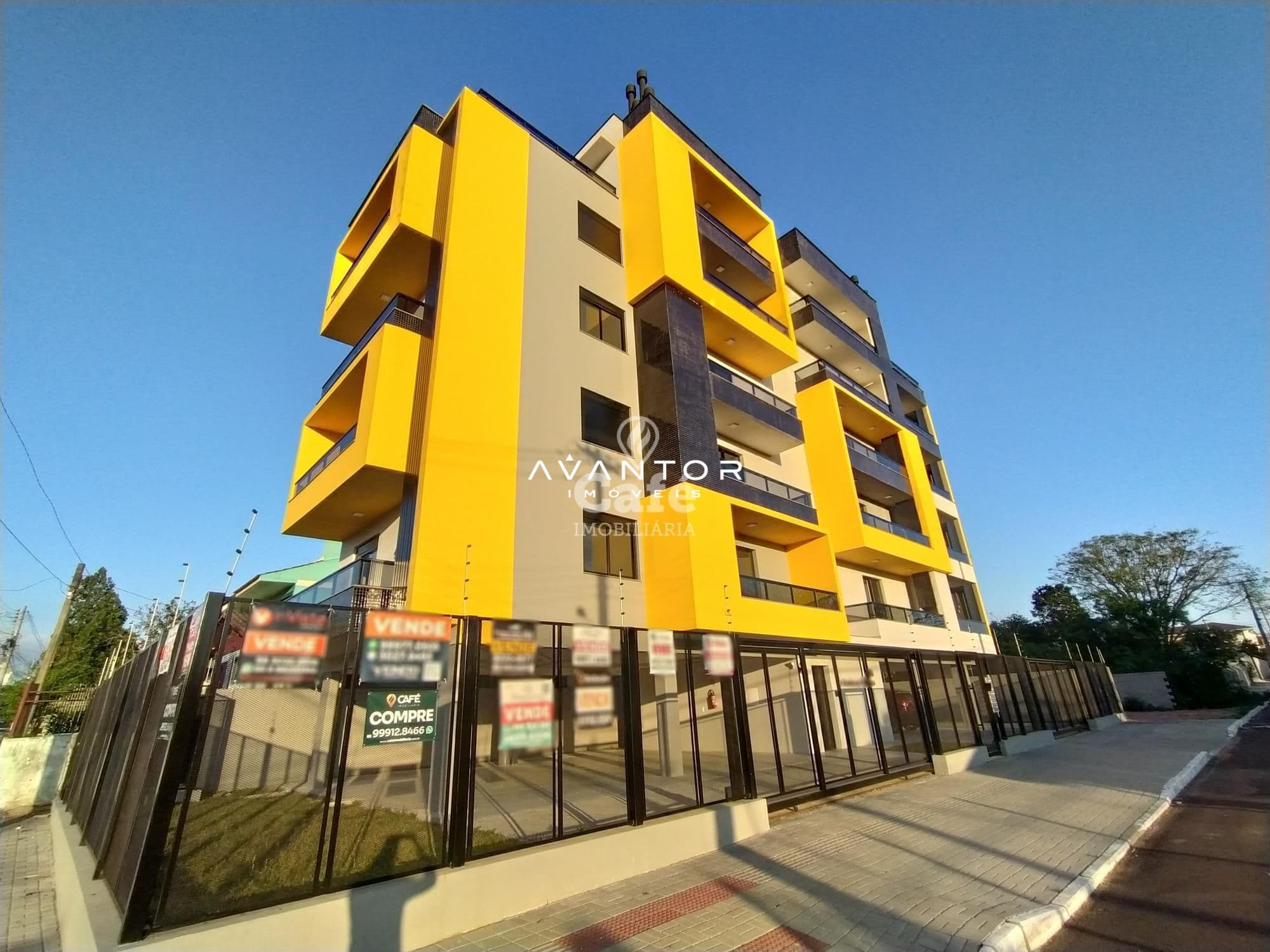 Apartamento, 2 Dormitórios, 1 Suíte, 2 Banheiros, 1 Vaga, Sacada, Churrasqueira, Duque de — Apartamento com 2 quartos à venda em Duque de Caxias, Santa Maria/RS