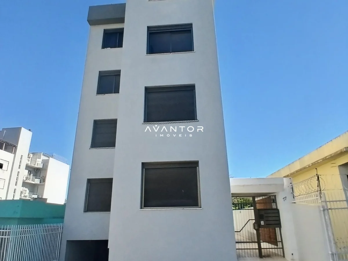 Fachada do prédio com janelas — Residencial Maria Neusa, Nossa Senhora Medianeira, Santa Maria/RS