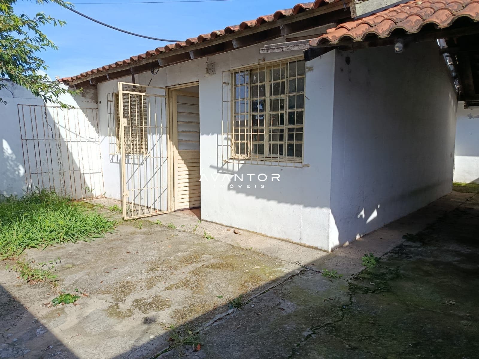 Fachada da casa com telhado cerâmico — Casa com 4 quartos à venda em Diácono João Luiz Pozzobon, Santa Maria/RS
