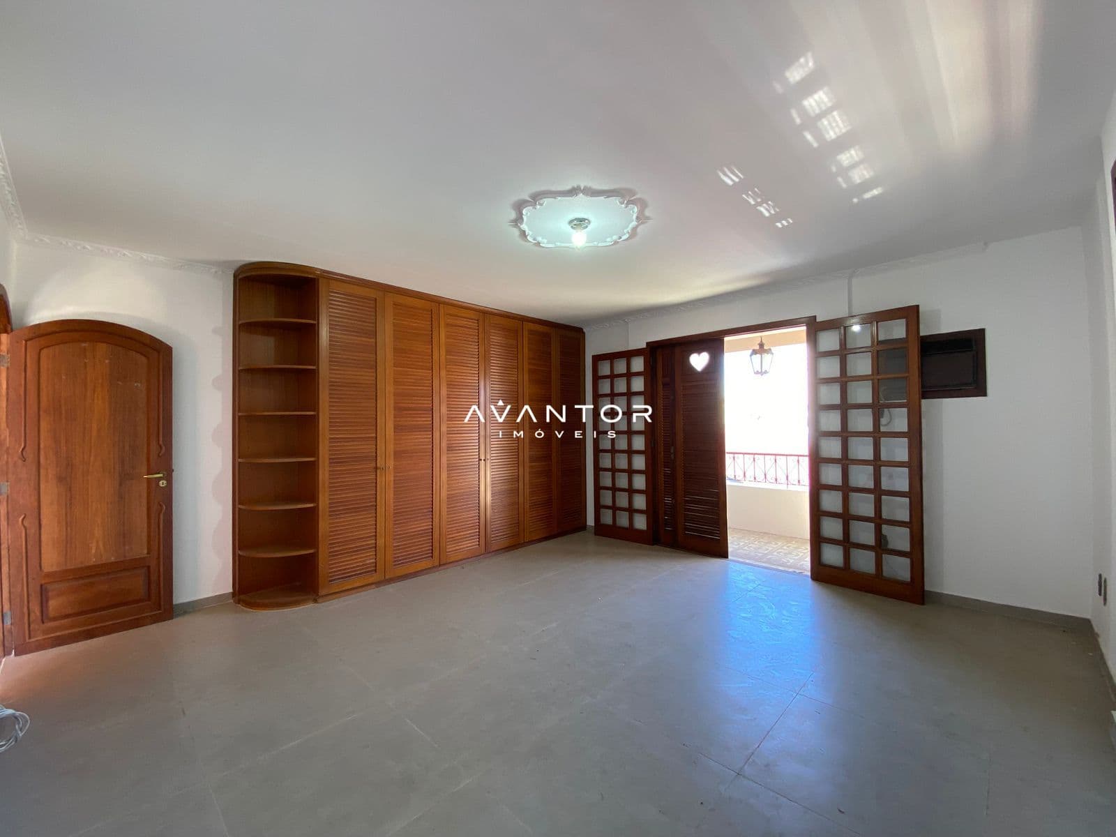 Casa Comercial com 5 salas para alugar em Menino Jesus, Santa Maria/RS — foto 6 de 90