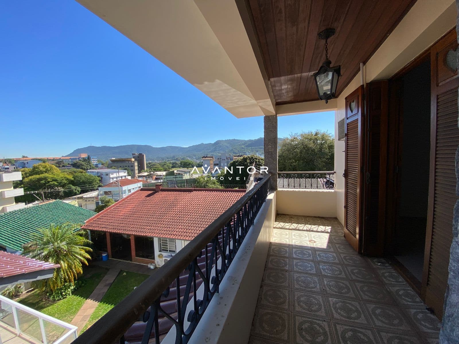 Casa Comercial com 5 salas para alugar em Menino Jesus, Santa Maria/RS — foto 13 de 90
