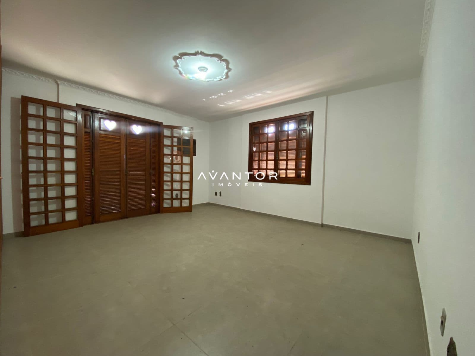 Casa Comercial com 5 salas para alugar em Menino Jesus, Santa Maria/RS — foto 21 de 90