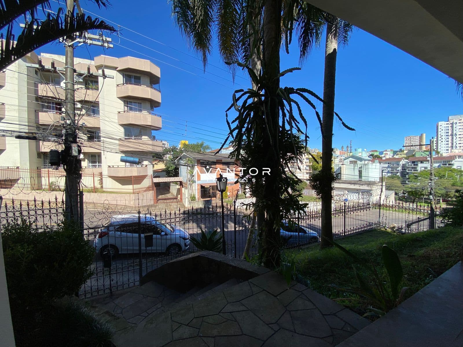 Casa Comercial com 5 salas para alugar em Menino Jesus, Santa Maria/RS — foto 25 de 90