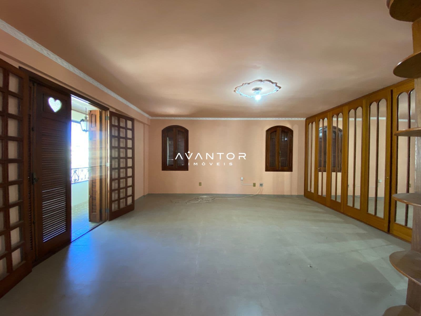 Casa Comercial com 5 salas para alugar em Menino Jesus, Santa Maria/RS — foto 28 de 90
