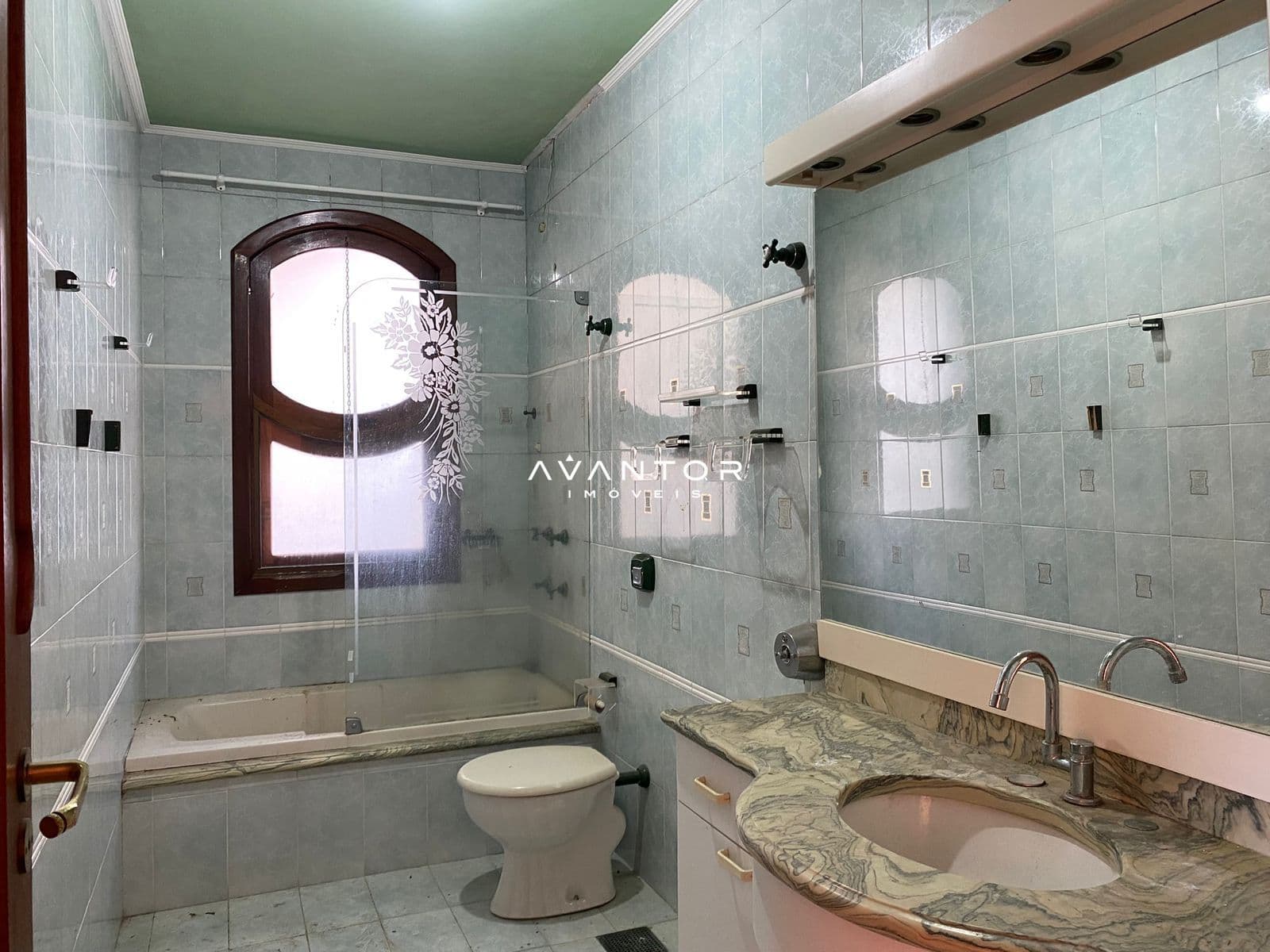 Casa Comercial com 5 salas para alugar em Menino Jesus, Santa Maria/RS — foto 30 de 90