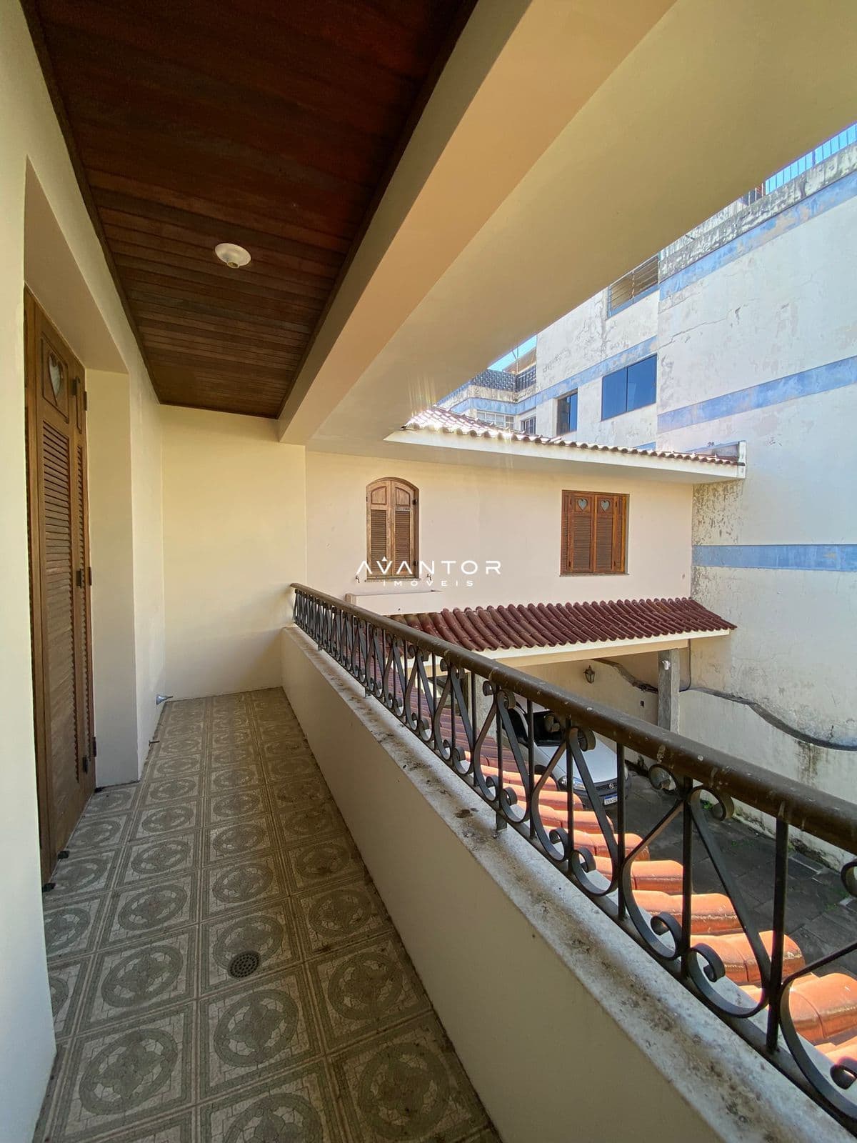 Casa Comercial com 5 salas para alugar em Menino Jesus, Santa Maria/RS — foto 37 de 90