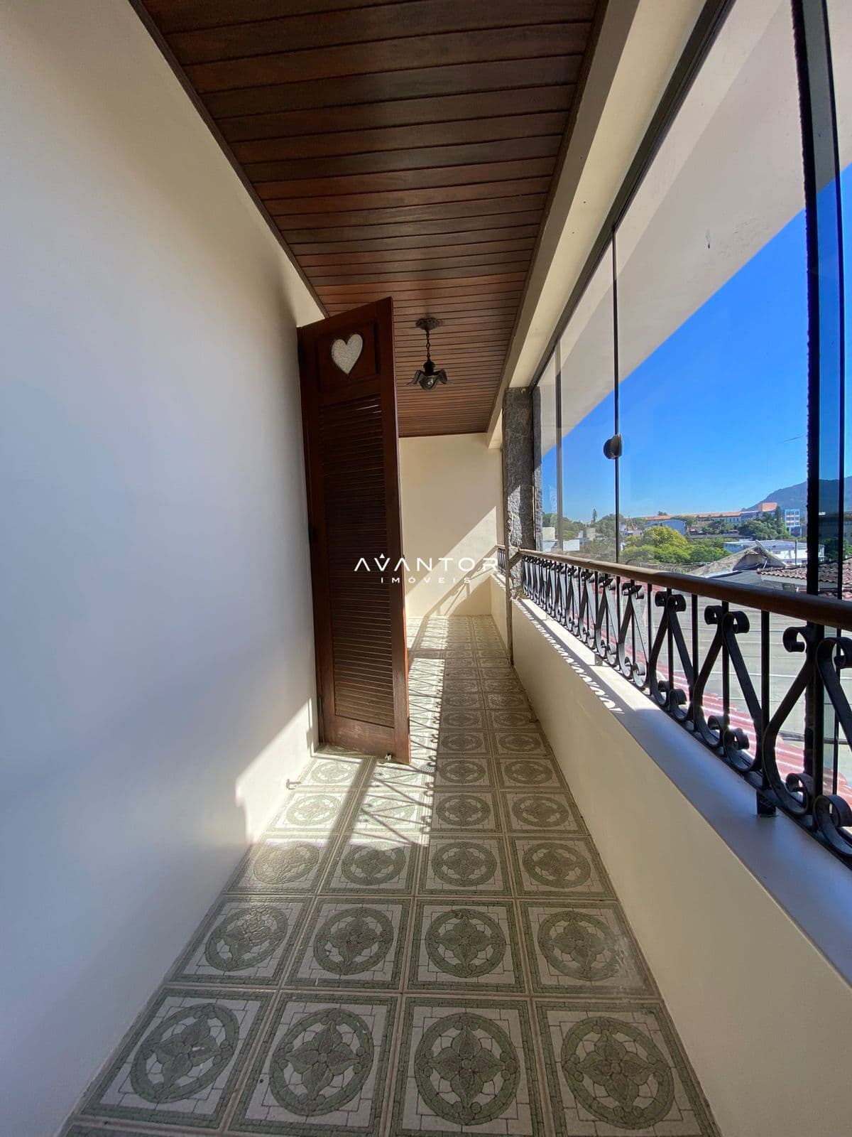Casa Comercial com 5 salas para alugar em Menino Jesus, Santa Maria/RS — foto 42 de 90