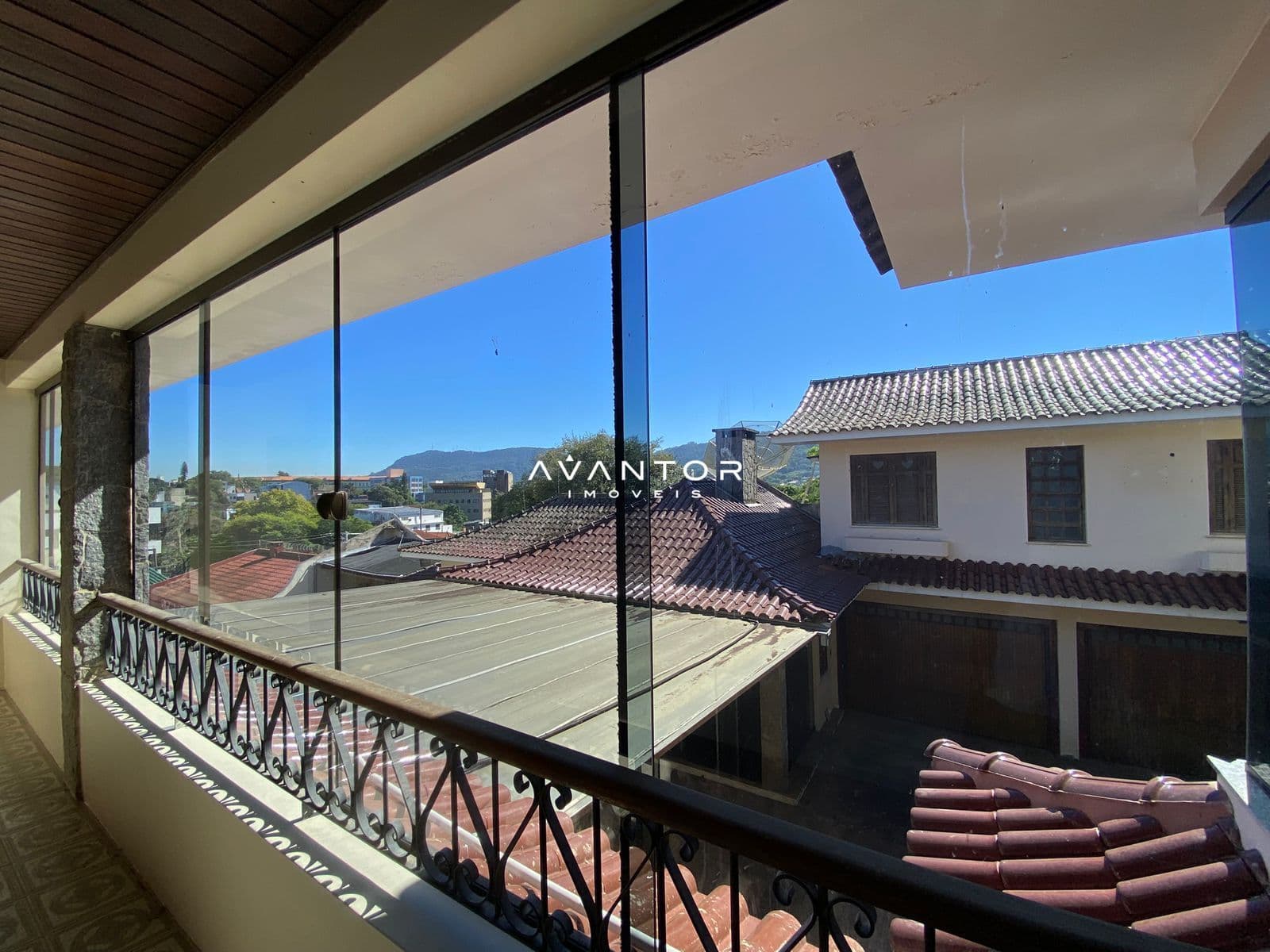 Casa Comercial com 5 salas para alugar em Menino Jesus, Santa Maria/RS — foto 49 de 90