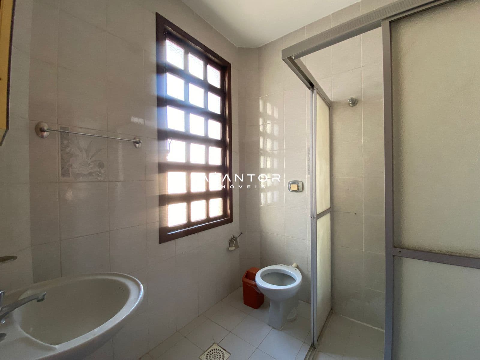 Casa Comercial com 5 salas para alugar em Menino Jesus, Santa Maria/RS — foto 52 de 90