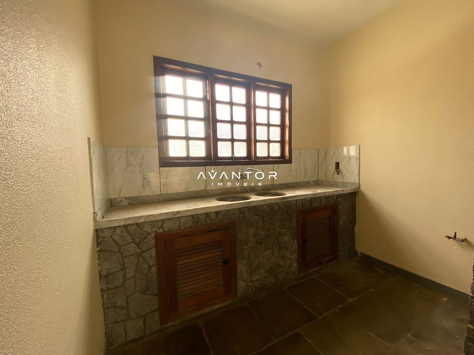 Casa Comercial com 5 salas para alugar em Menino Jesus, Santa Maria/RS — foto 55 de 90