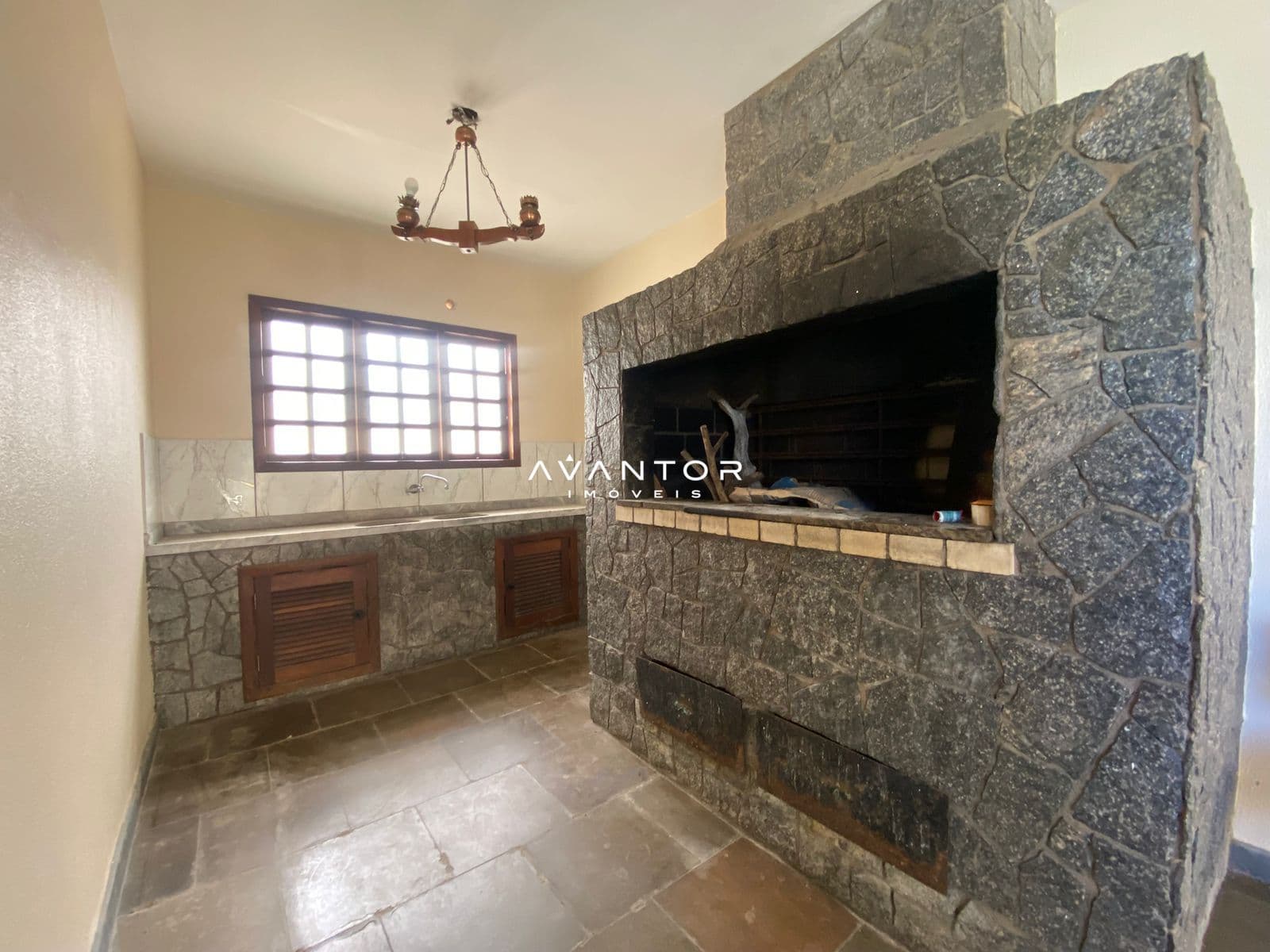 Casa Comercial com 5 salas para alugar em Menino Jesus, Santa Maria/RS — foto 61 de 90