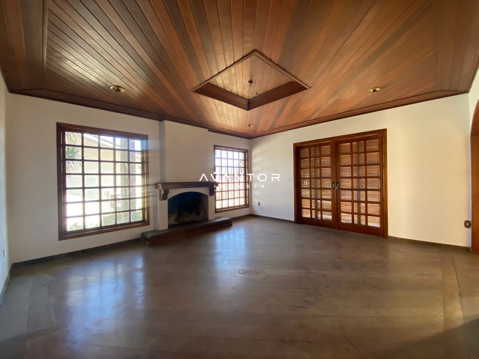 Casa Comercial com 5 salas para alugar em Menino Jesus, Santa Maria/RS — foto 77 de 90