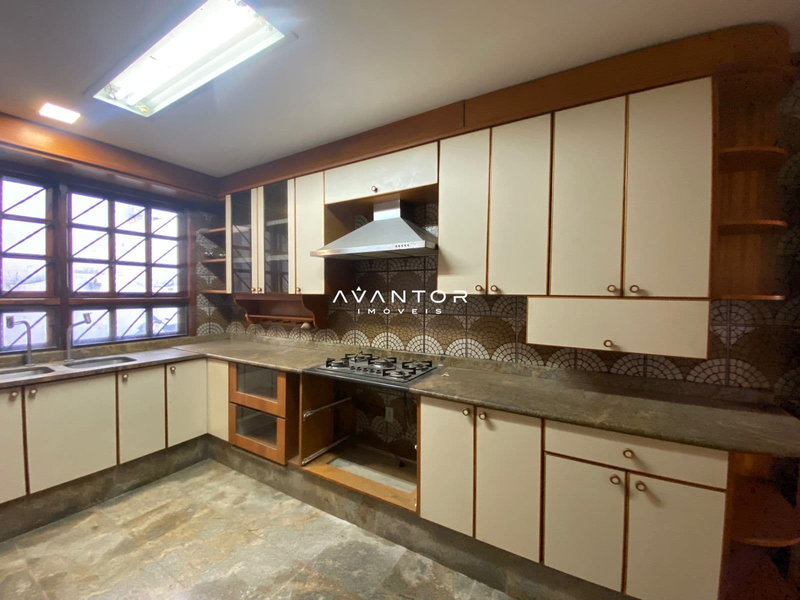 Casa Comercial com 5 salas para alugar em Menino Jesus, Santa Maria/RS — foto 85 de 90