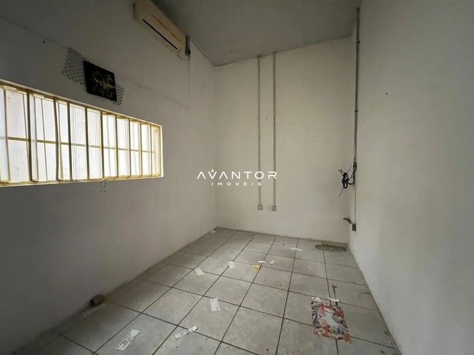 Pavilhão com 3 salas para alugar em Duque de Caxias, Santa Maria/RS — foto 15 de 23