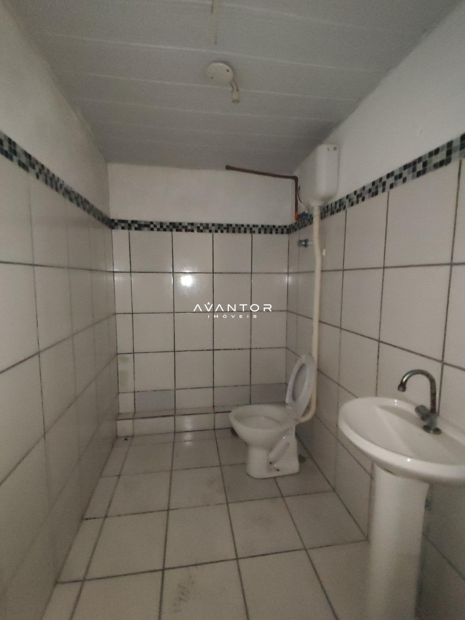 Pavilhão com 3 salas para alugar em Duque de Caxias, Santa Maria/RS — foto 14 de 23