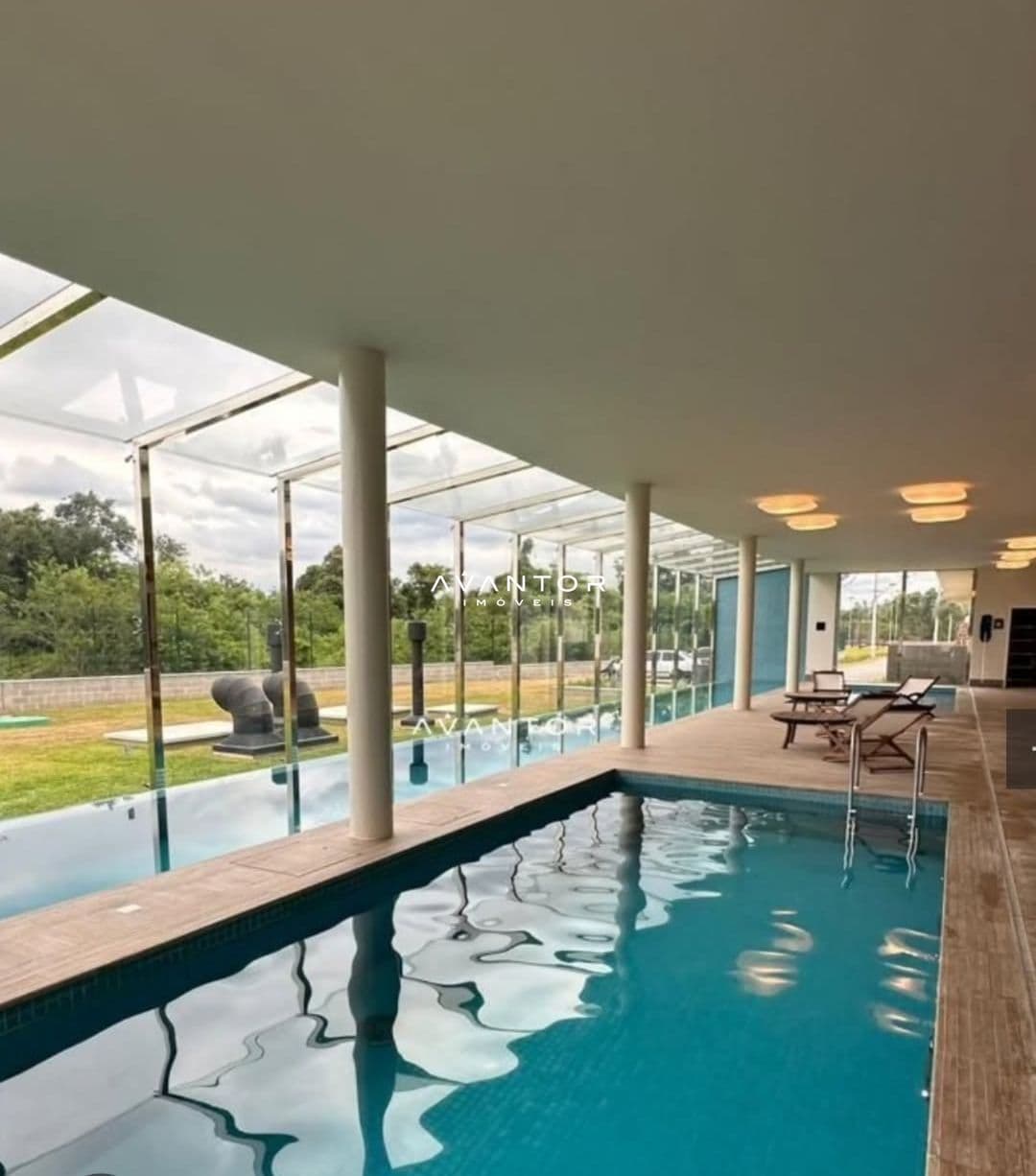 Piscina coberta com vista para área externa — Terreno à venda no Estância dos Montes, em Tomazetti, Santa Maria/RS