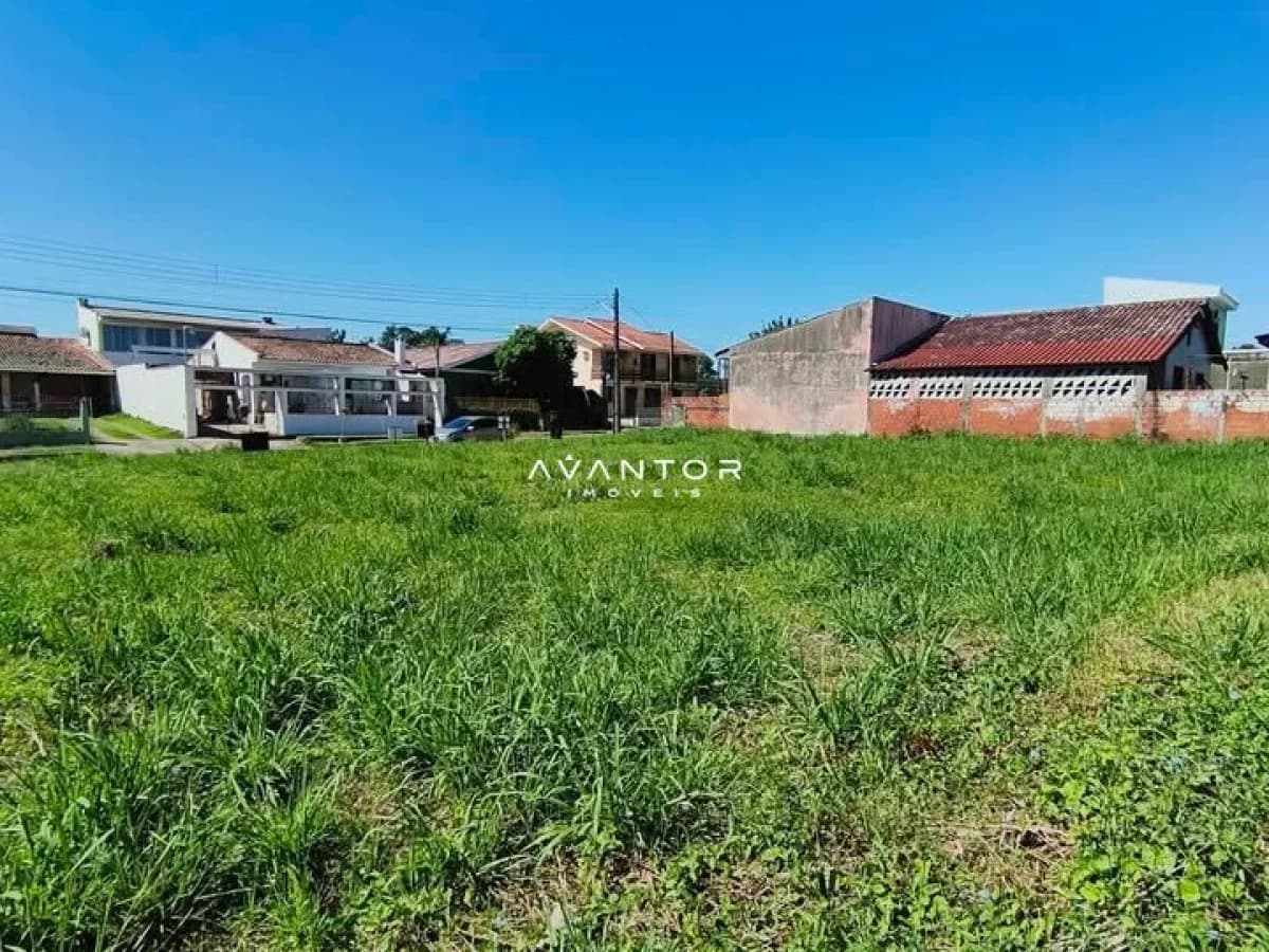 Terreno com vista para construções — Terreno à venda em Camobi, Santa Maria/RS