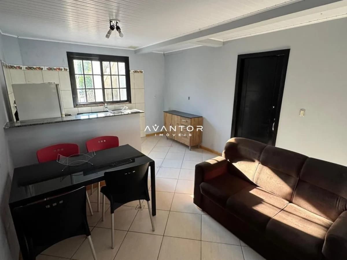 Sala de estar integrada à cozinha — Apartamento com 1 quarto para alugar em Camobi, Santa Maria/RS