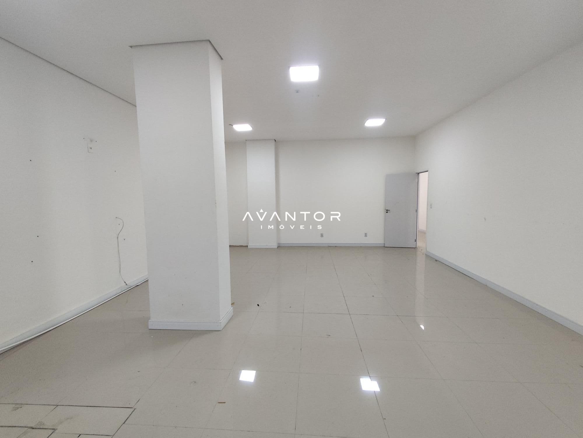 Loja com 1 sala para alugar no Residencial Solar Dr. Adames, em Centro, Santa Maria/RS — foto 15 de 21