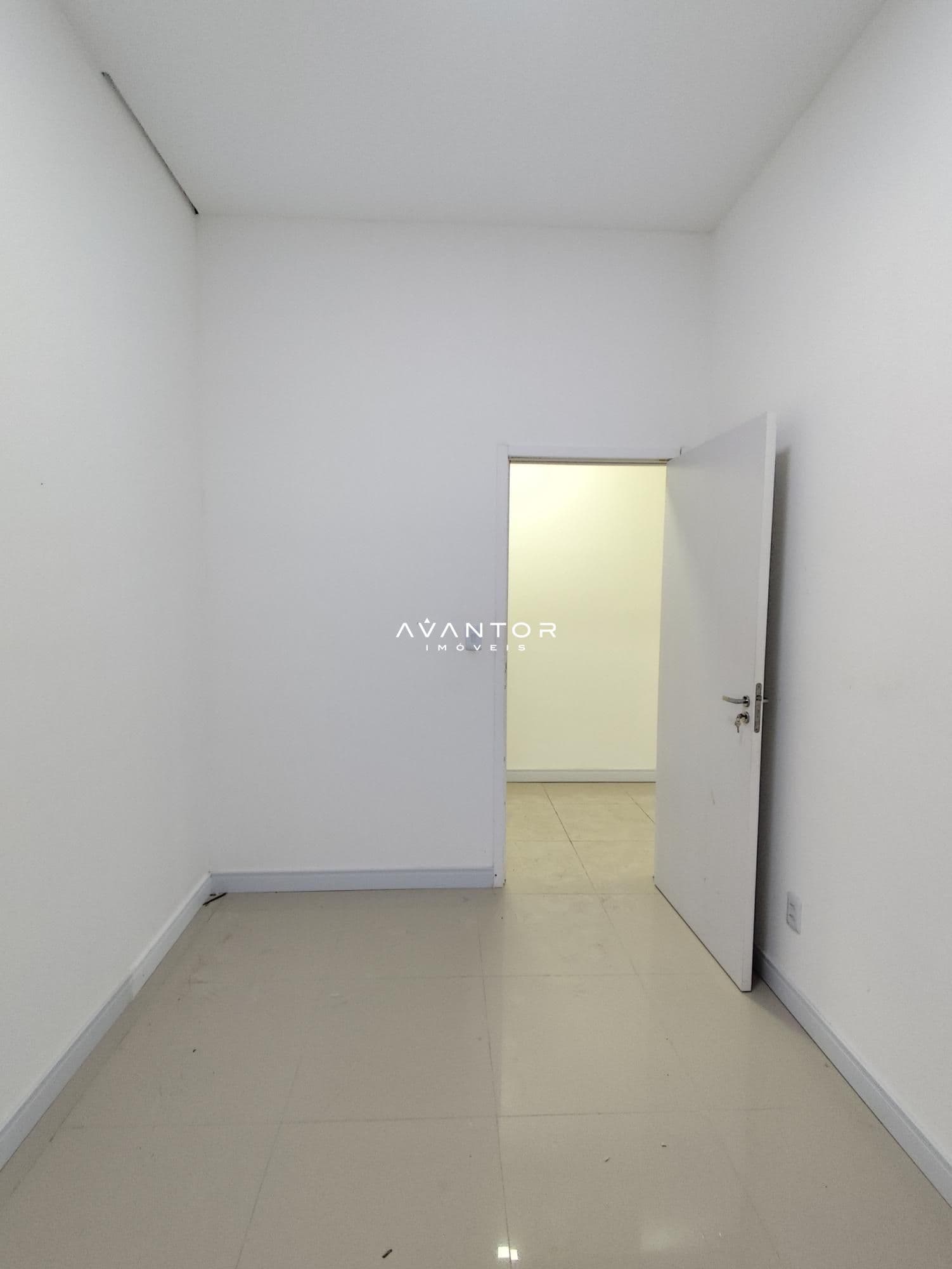 Loja com 1 sala para alugar no Residencial Solar Dr. Adames, em Centro, Santa Maria/RS — foto 17 de 21