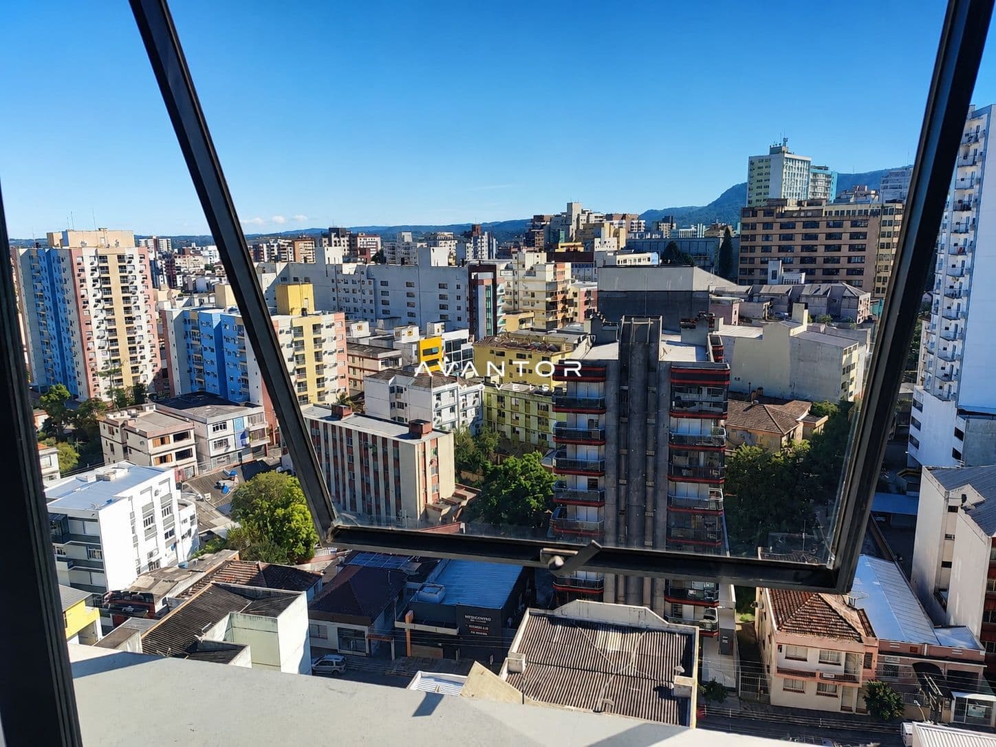 Sala Comercial com 4 salas à venda no Edifício Centro Comercial Pinheiro Machado, em Centro, Santa Maria/RS — foto 6 de 9