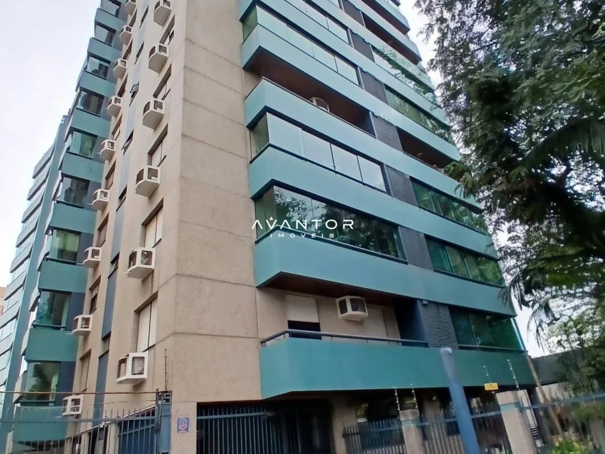 Fachada do prédio com sacadas — Apartamento com 3 quartos para alugar no Residencial Royal Palace, em Centro, Santa Maria/RS