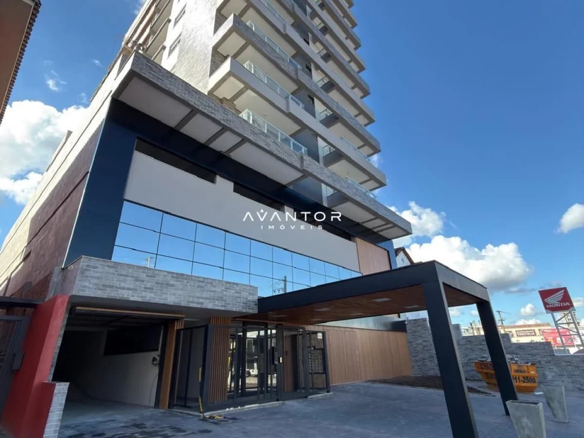 Fachada do prédio com entrada — Apartamento com 3 quartos à venda em Nossa Senhora das Dores, Santa Maria/RS