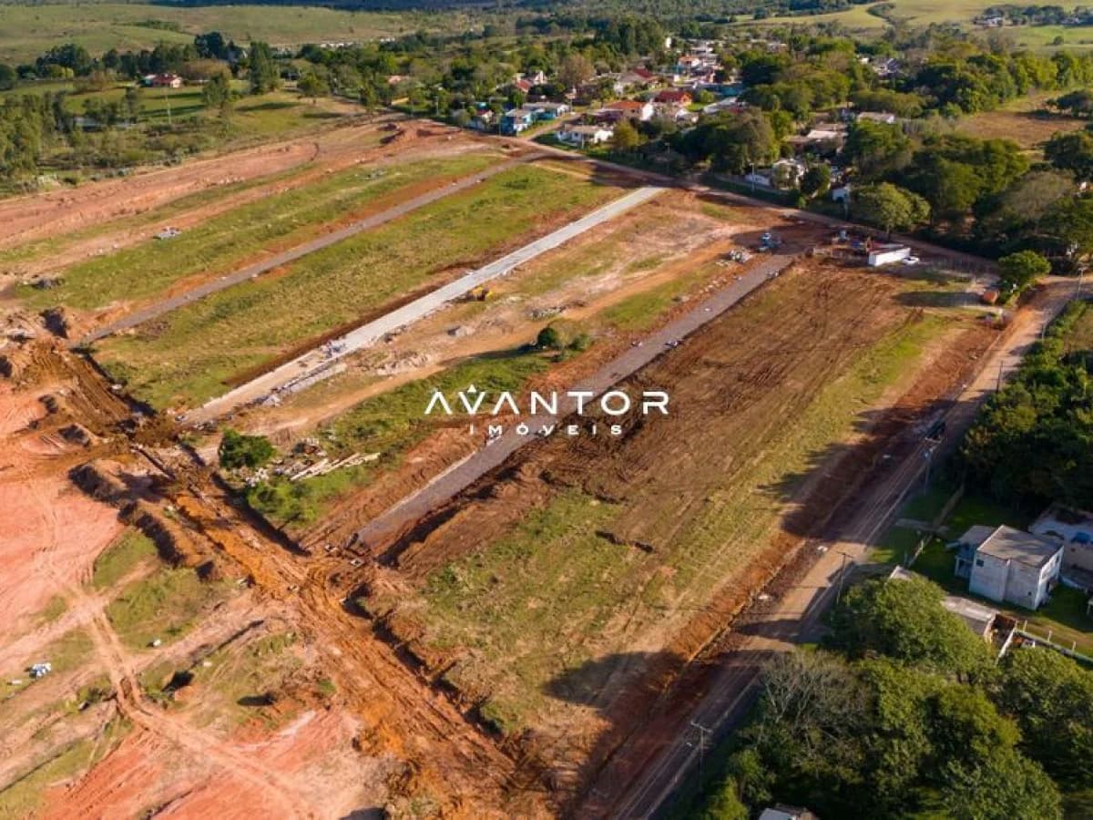 Terreno em loteamento com vista aérea — Terreno à venda no Terras de Humaitá, em Boi Morto, Santa Maria/RS