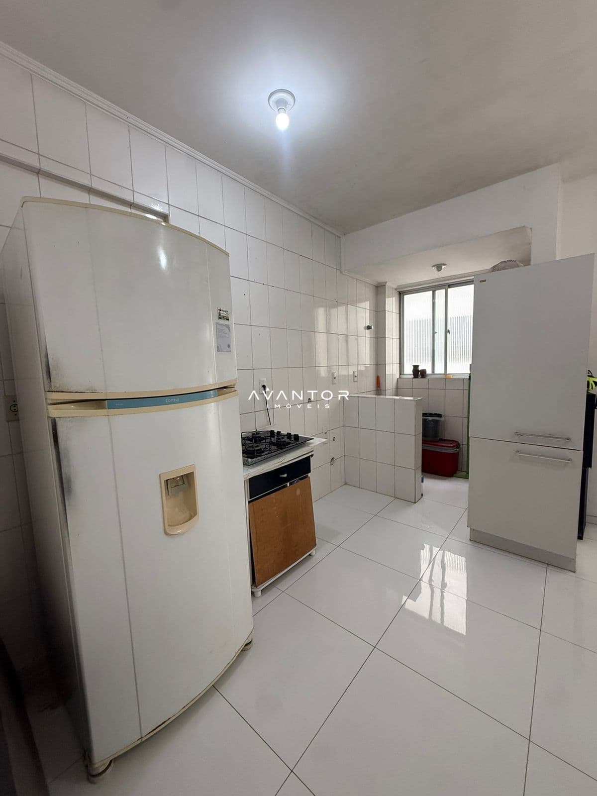 Cozinha com armários planejados — Apartamento com 1 quarto à venda em Nossa Senhora de Fátima, Santa Maria/RS