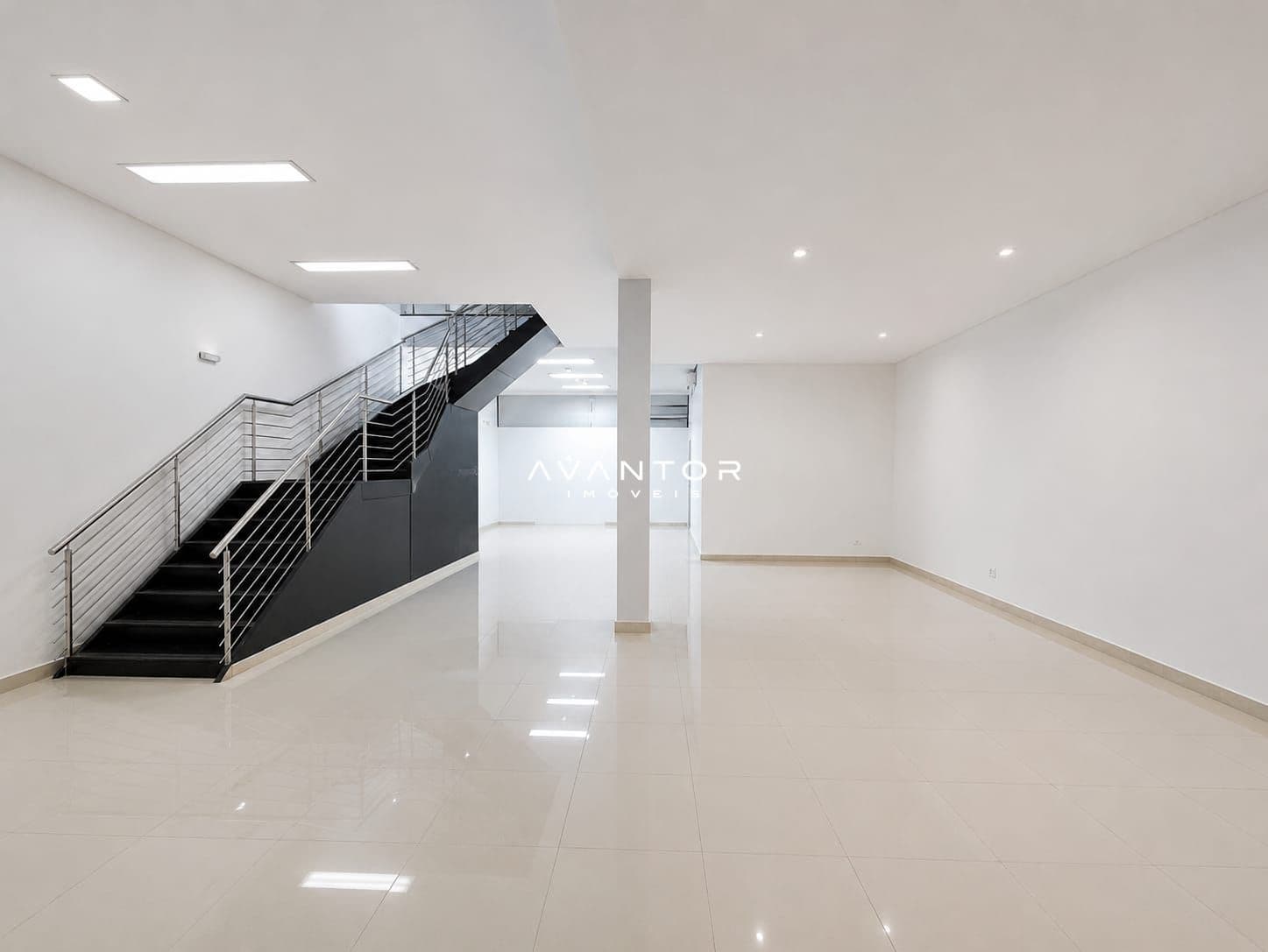 Loja com 3 salas à venda no Edifício Medianville, em Nossa Senhora Medianeira, Santa Maria/RS — foto 4 de 13