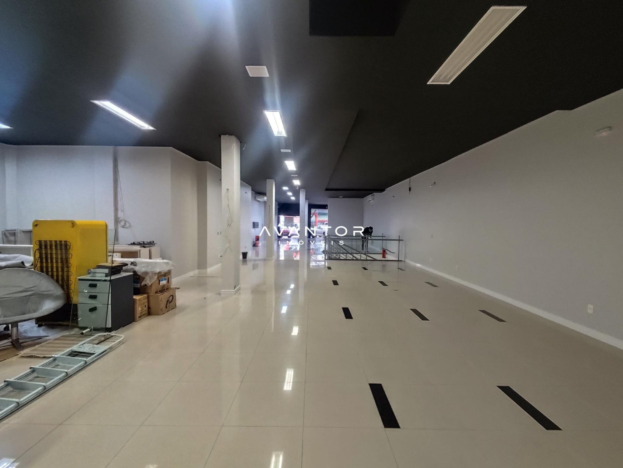 Loja com 3 salas à venda no Edifício Medianville, em Nossa Senhora Medianeira, Santa Maria/RS — foto 5 de 13