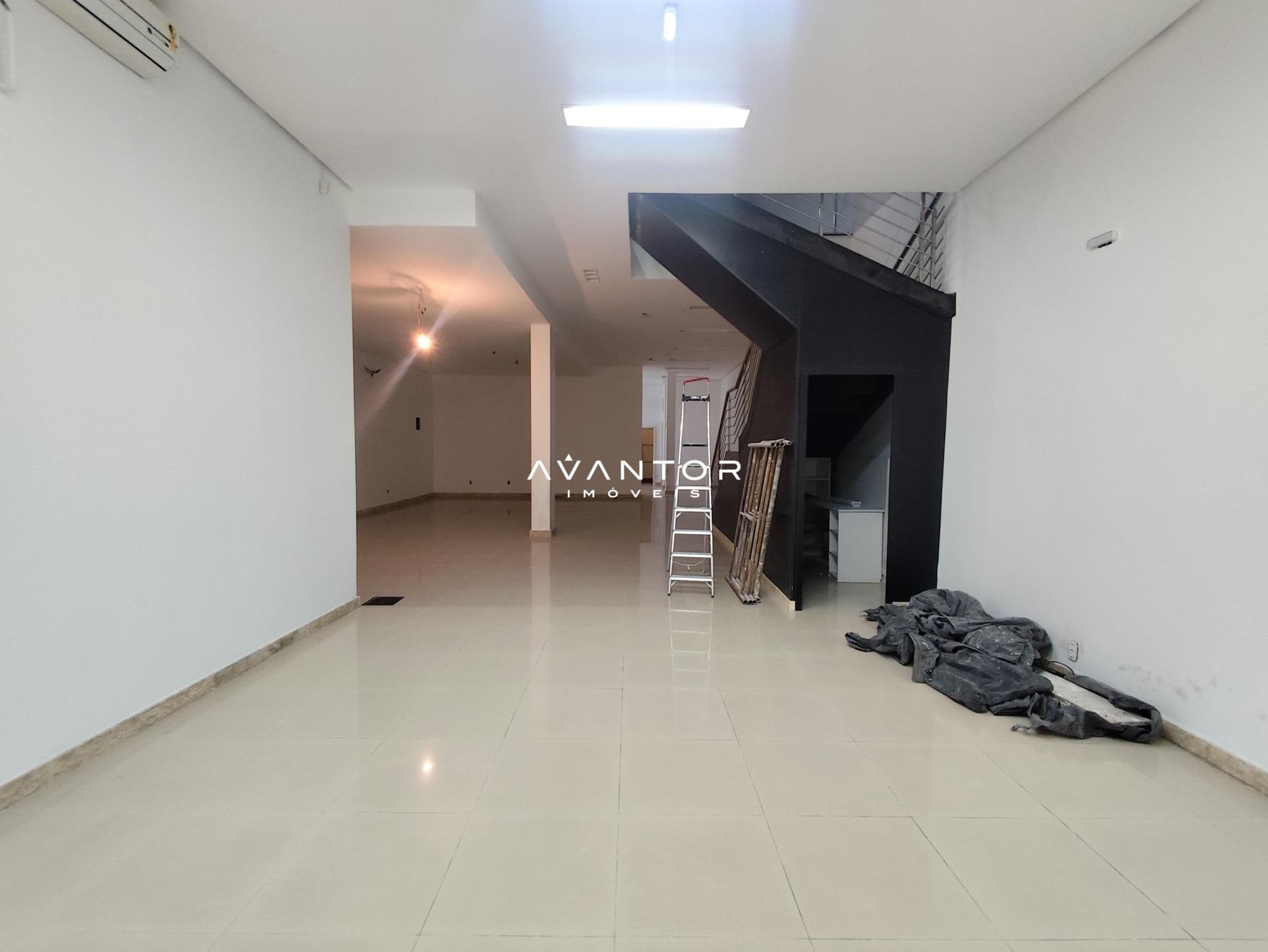 Loja com 3 salas à venda no Edifício Medianville, em Nossa Senhora Medianeira, Santa Maria/RS — foto 9 de 13