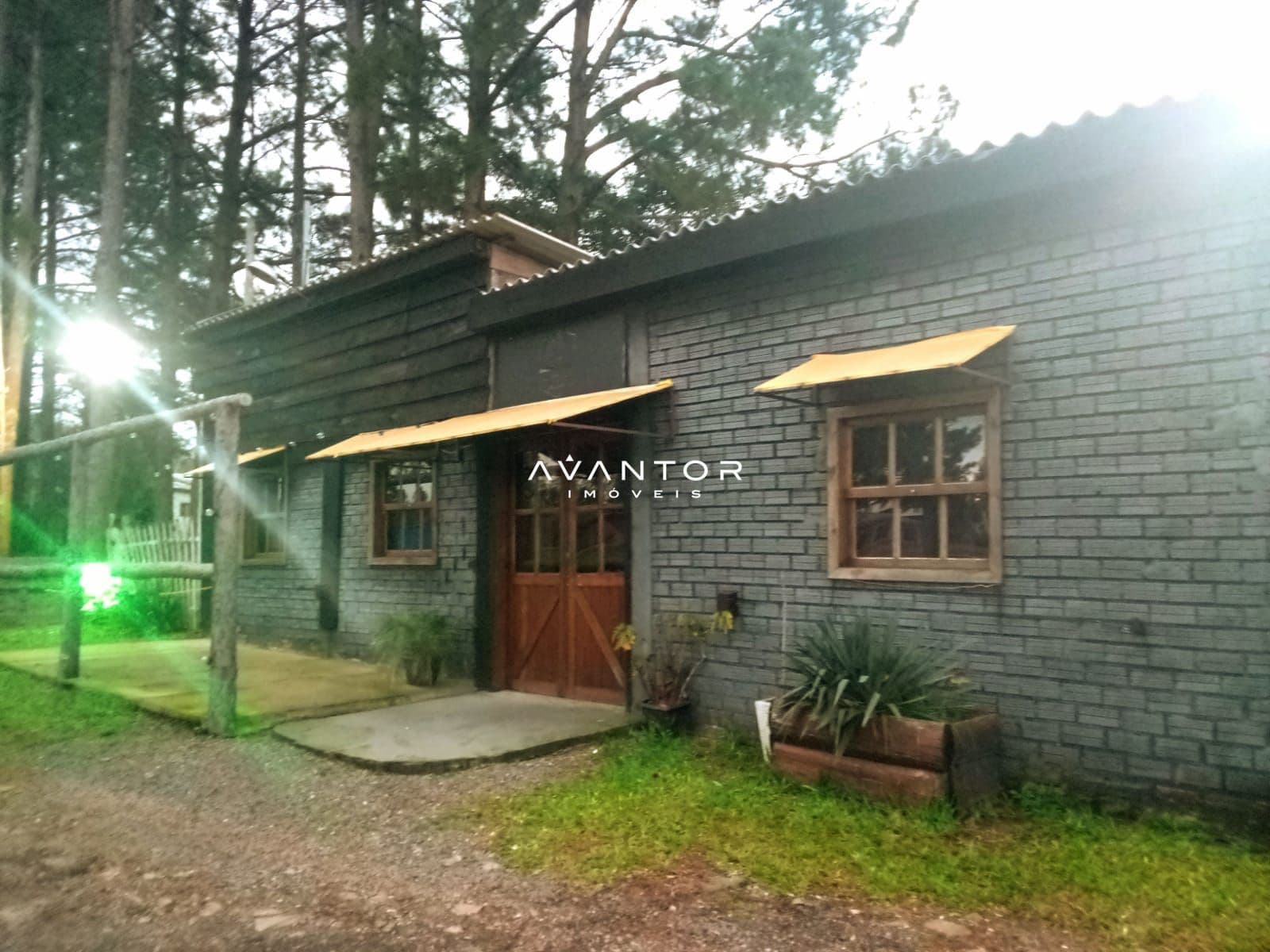 Fachada da casa com cobertura — Chácara com 6 quartos à venda em Zona Rural, São Pedro do Sul/RS