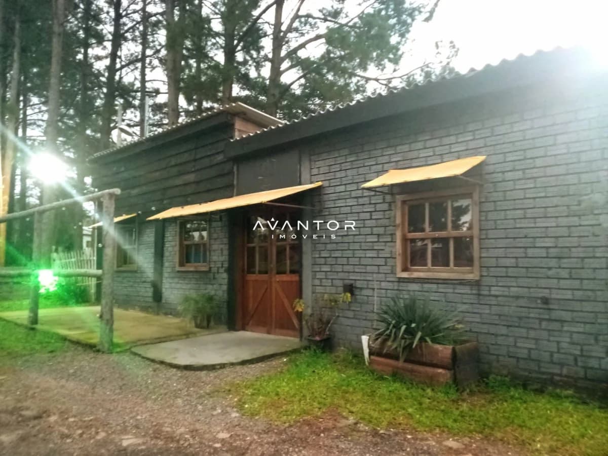 Fachada da casa com cobertura — Chácara com 6 quartos à venda em Zona Rural, São Pedro do Sul/RS